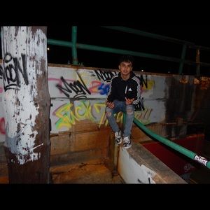 Meet your Posher, Josue